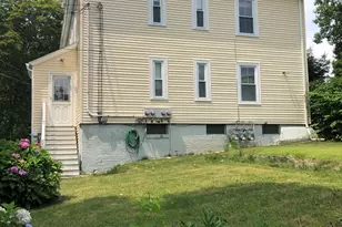 16 California Ct, Clinton, MA 01510 - Photo 2