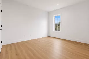 13 Quincy St, Somerville, MA 02143 - Photo 8