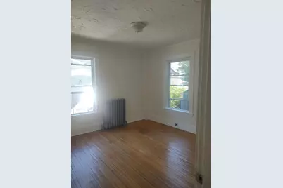 27 Arthur St #1, Beverly, MA 01915 - Photo 4