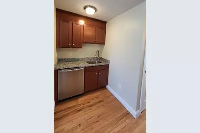 75 Bowers Street #5, Lowell, MA 01854 - Photo 4