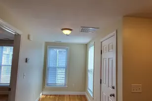 75 Bowers St, Lowell, MA 01854 - Photo 8