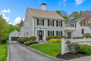 37 Lincoln St, Hingham, MA 02043 - Photo 2
