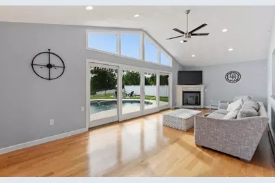 14 Lakeview Ave, Danvers, MA 01923 - Photo 14