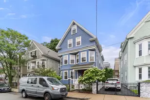10 Harvest St, Boston, MA 02125 - Photo 16