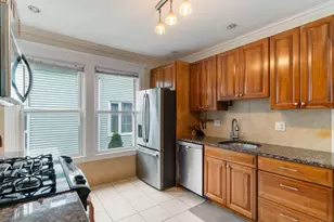 10 Harvest St, Boston, MA 02125 - Photo 6