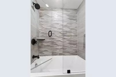 613 E 6th St. #3, Boston, MA 02127 - Photo 18