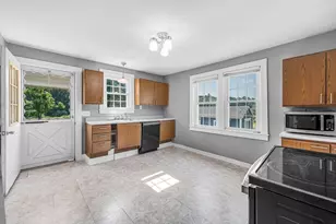 81 South St, Williamsburg, MA 01096 - Photo 10