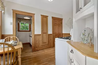 10 Newcastle Rd #2, Peabody, MA 01960 - Photo 8