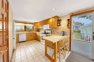36 Hampton Cir, Hull, MA 02045 - Photo 6