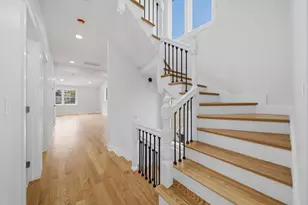16 Putnam St, Somerville, MA 02143 - Photo 4