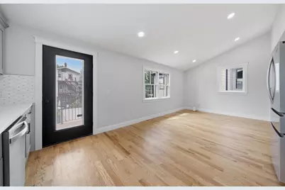 16 Putnam St #2, Somerville, MA 02143 - Photo 12