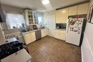 12 Indiana Ave, Somerville, MA 02145 - Photo 8