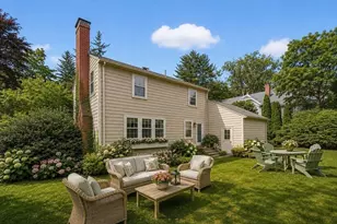 7 Schaller St, Wellesley, MA 02482 - Photo 4