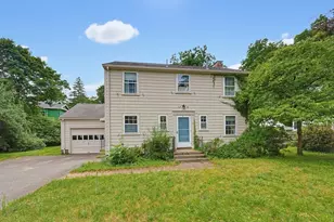 7 Schaller St, Wellesley, MA 02482 - Photo 2