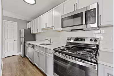 122 Chestnut St #L003, Springfield, MA 01103 - Photo 4