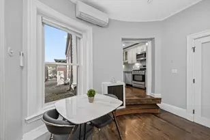 1880 Beacon St, Brookline, MA 02445 - Photo 6
