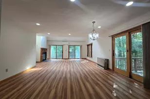 8 Clarendon Common, Franklin, MA 02038 - Photo 2