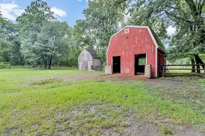 69R Anthony St, Berkley, MA 02779 - Photo 4