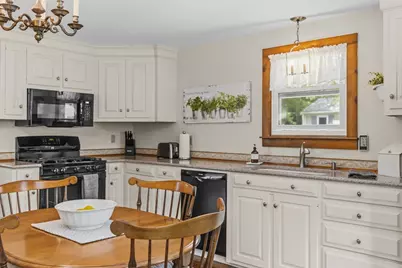 32 Shields Rd, Mashpee, MA 02649 - Photo 6