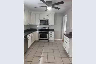 639 Quincy Shore Dr, Quincy, MA 02170 - Photo 6