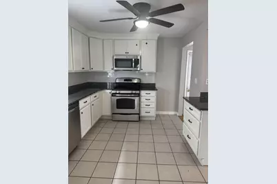 639 Quincy Shore Dr, Quincy, MA 02170 - Photo 6