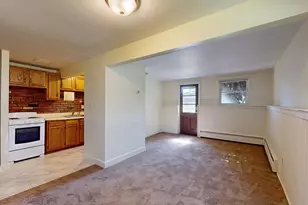 20A Day, Waltham, MA 02453 - Photo 2