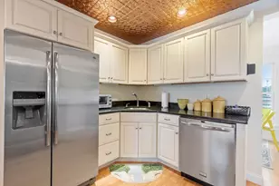 7 Essex Ave, Gloucester, MA 01930 - Photo 22