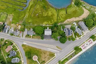 7 Essex Ave, Gloucester, MA 01930 - Photo 8