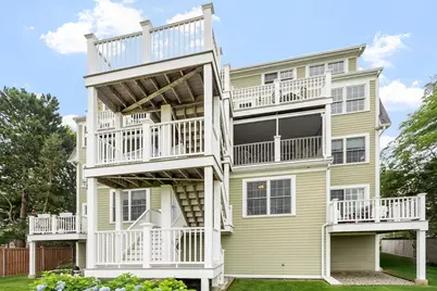 7 Essex Ave #1, Gloucester, MA 01930 - Photo 4