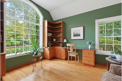31 Hockanum Rd, Hadley, MA 01035 - Photo 6