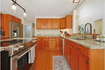 31 Hockanum Rd, Hadley, MA 01035 - Photo 14