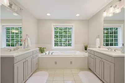 31 Hockanum Rd, Hadley, MA 01035 - Photo 24