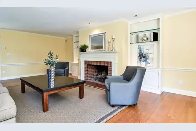 9 Buttercup Ln, Dover, MA 02030 - Photo 12