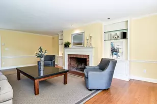 9 Buttercup Ln, Dover, MA 02030 - Photo 12