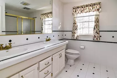 9 Buttercup Ln, Dover, MA 02030 - Photo 22
