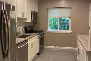 14 Bayberry Dr, Sharon, MA 02068 - Photo 2