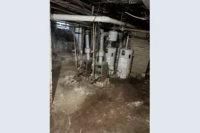 31 Lawrence Ave, Boston, MA 02121 - Photo 18