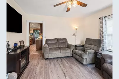 27 Elm Hill Ave, Leominster, MA 01453 - Photo 18