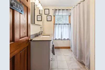27 Elm Hill Ave, Leominster, MA 01453 - Photo 16