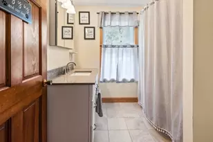 27 Elm Hill Ave, Leominster, MA 01453 - Photo 16
