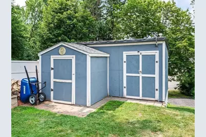 27 Elm Hill Ave, Leominster, MA 01453 - Photo 36