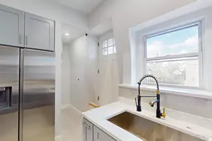 14 King St, Boston, MA 02122 - Photo 4