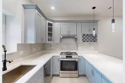 14 King St #3, Boston, MA 02122 - Photo 2