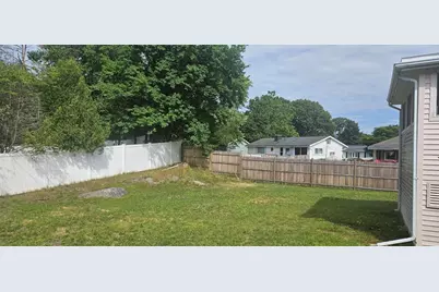 15 Dodge Rd, Boston, MA 02136 - Photo 8