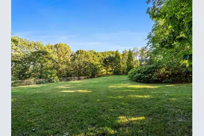 33 Boulder Rd, Wellesley, MA 02481 - Photo 2