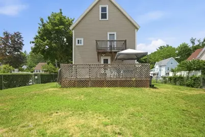 18 Ball St, Worcester, MA 01603 - Photo 6