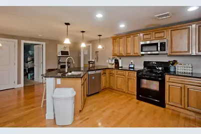 1075 Main St, Agawam, MA 01001 - Photo 8