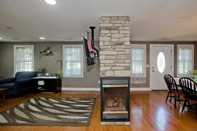 1075 Main St, Agawam, MA 01001 - Photo 16