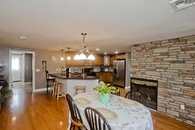 1075 Main St, Agawam, MA 01001 - Photo 10