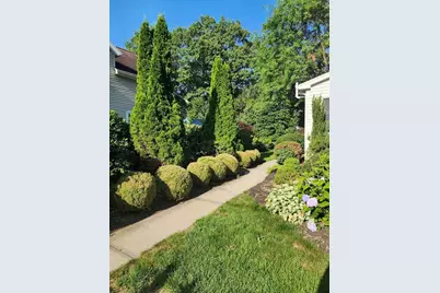 39 Everett Ave, Webster, MA 01570 - Photo 10